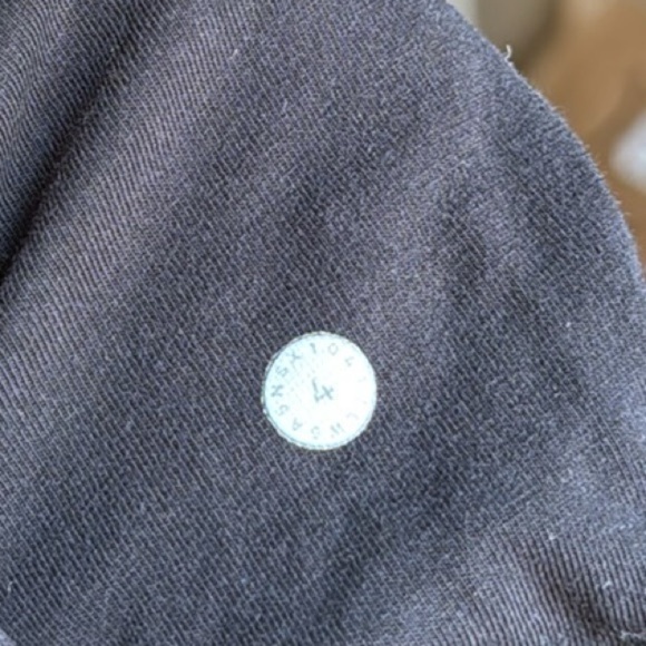 Lululemon Twisted And Tucked Pant 25” - Picture 6 of 7